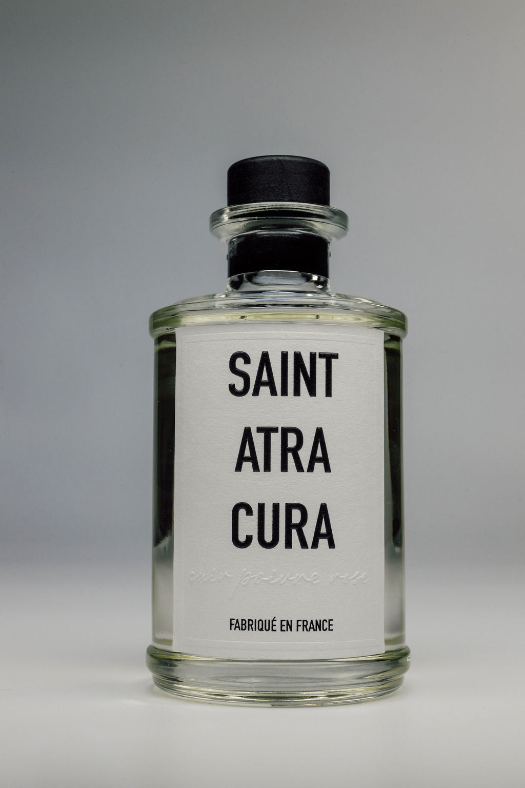 Small Diffuser - Leather Pink Pepper (250ml) Glass. Luxury Diffuser by Saint Atra Cura. Reed Diffuser. Home Decor

Fragrance Notes: Pink Peppercorns, Cistus, Leather, Iris, Benzoin, Sandalwood, Cashmeran, Dry Wood